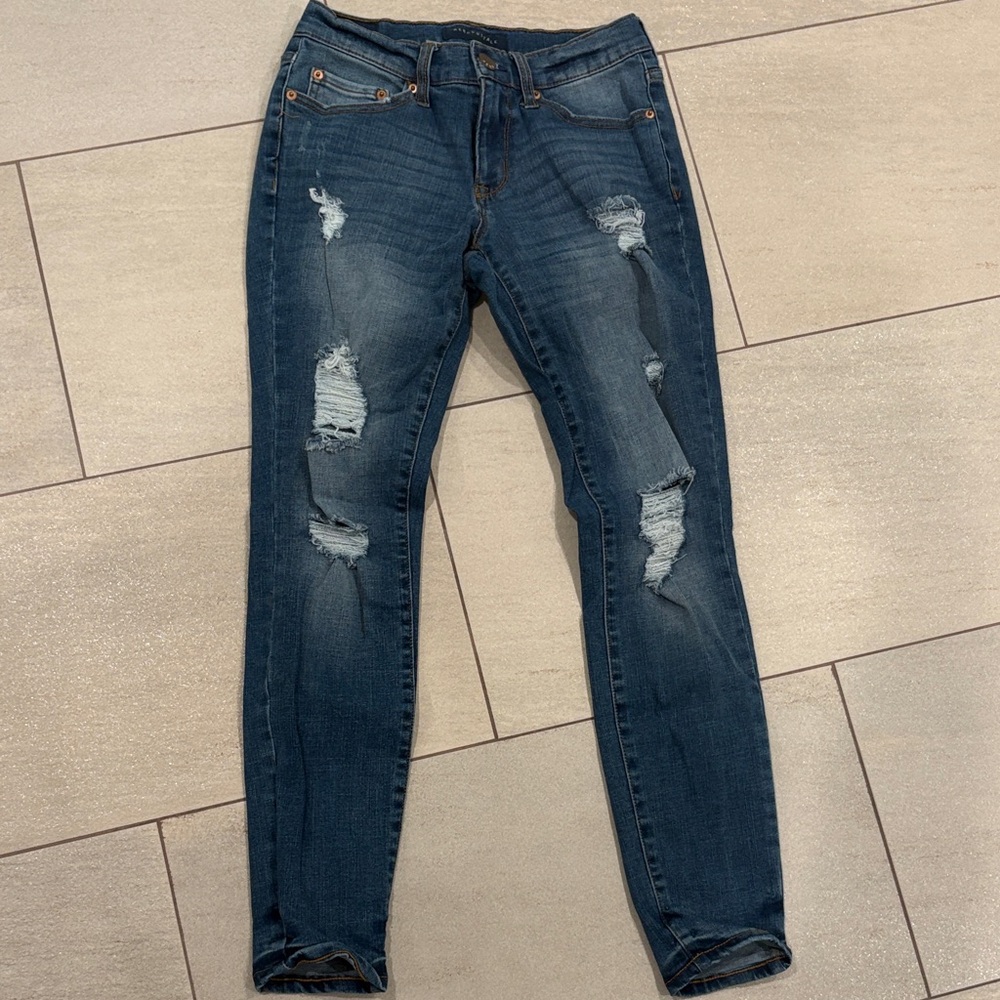 Aeropostale Low Rise Skinny Ripped Jeans